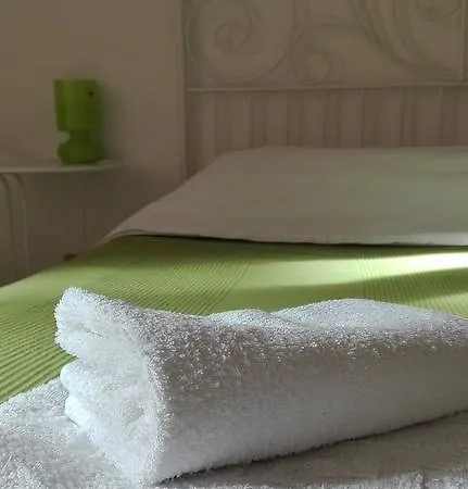 Rosso Di Sera Bed & Breakfast 2*